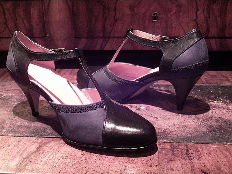 Mes-Propres-Chaussures-Veuve-noire-1
