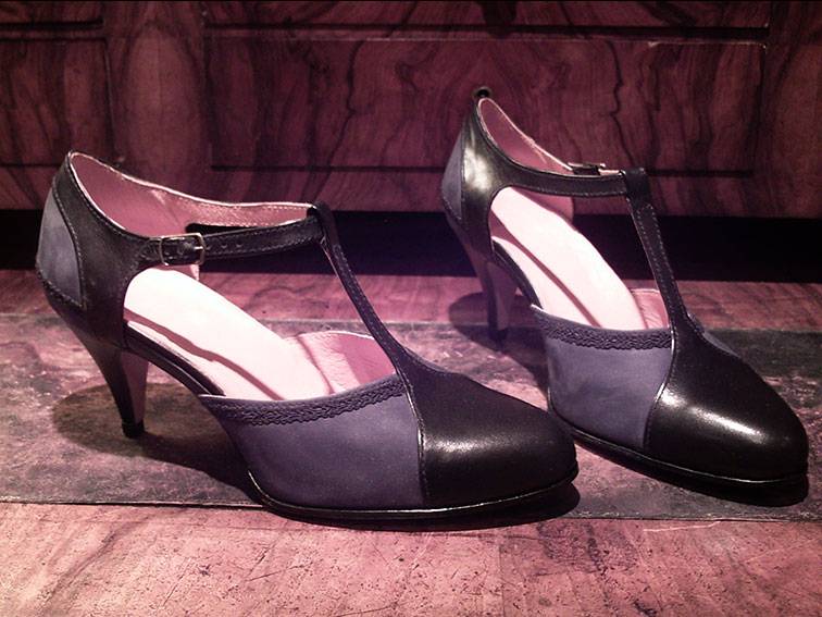 Mes-Propres-Chaussures-Veuve-noire-2