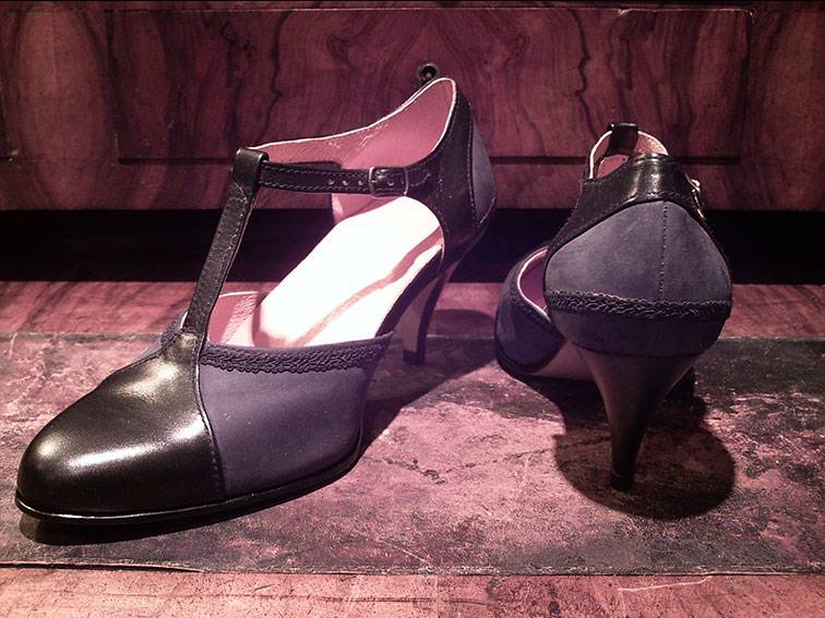 Mes-Propres-Chaussures-Veuve-noire-3